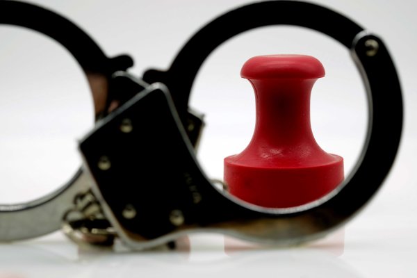 泸深A融通 违规吃喝、严重违反中央八项规定精神！魏栓师等人被中央层面通报