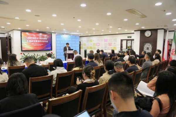 长春博时配资 美债“庞氏骗局”濒临破产？专家：高关税恐成最后一根稻草